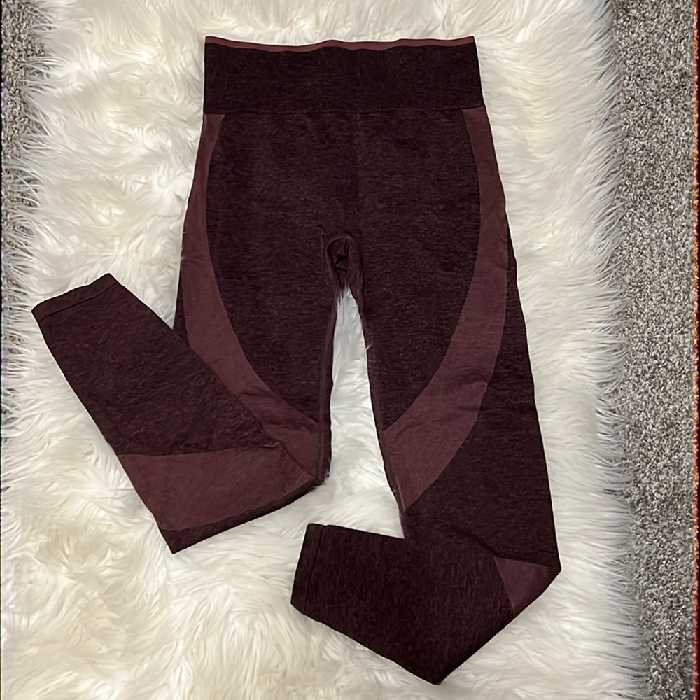 Victoria’s Secret Pink seamless leggings